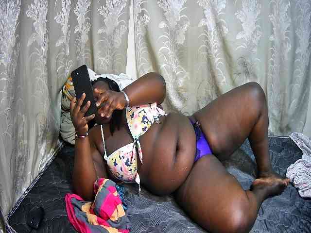 chubby-cherry webcam