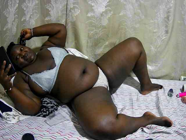 chubby-cherry webcam