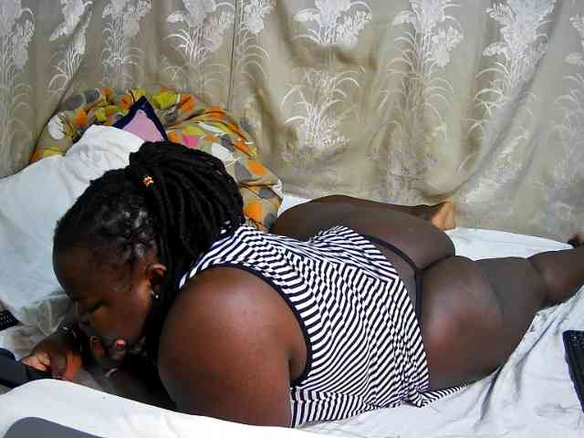 chubby-cherry webcam