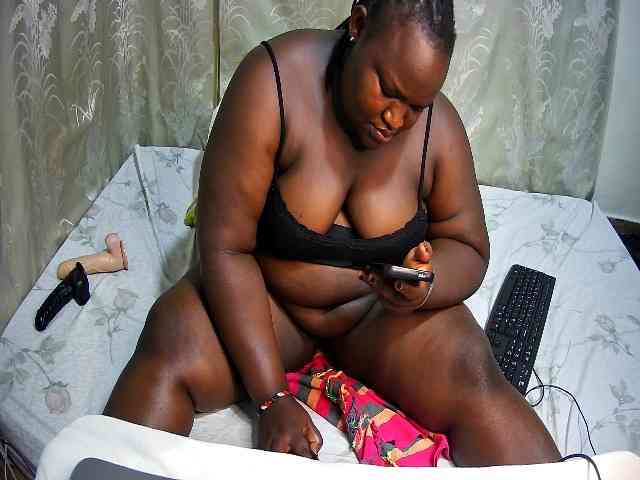 chubby-cherry webcam