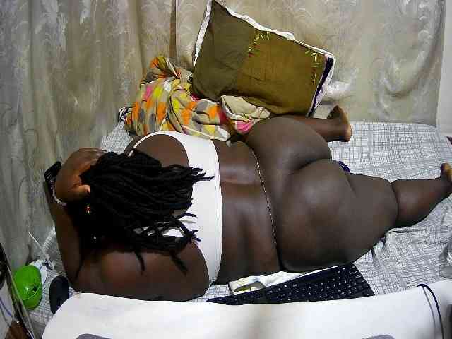 chubby-cherry webcam