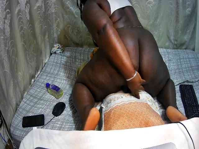 chubby-cherry webcam