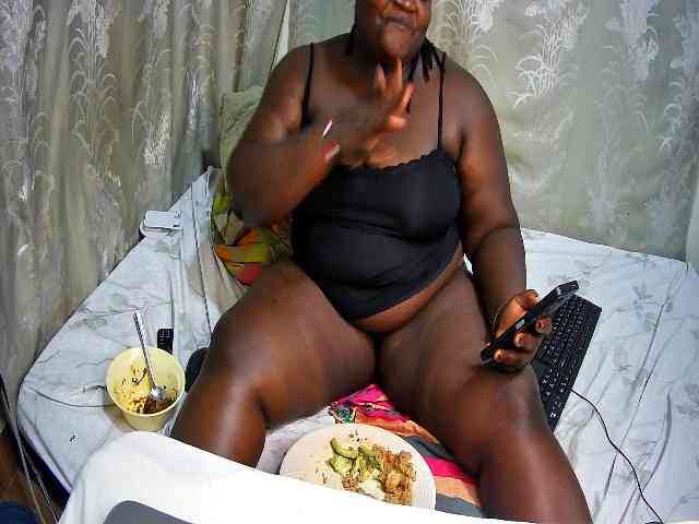 chubby-cherry webcam