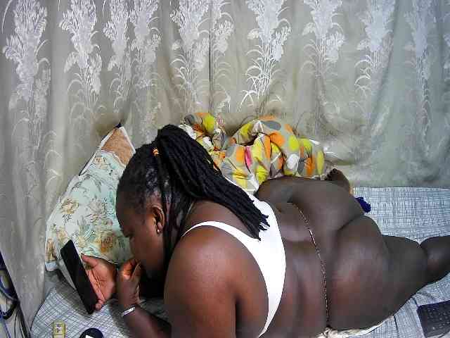 chubby-cherry webcam