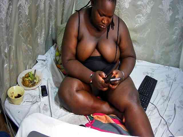 chubby-cherry webcam