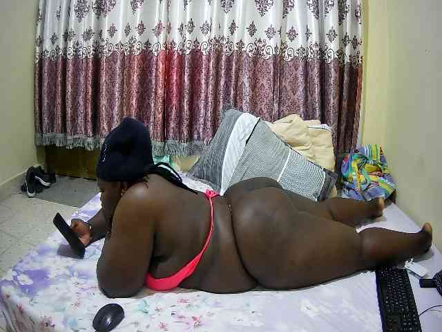 chubby-cherry webcam