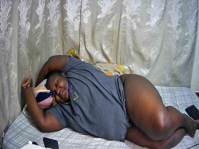 chubby-cherry webcam