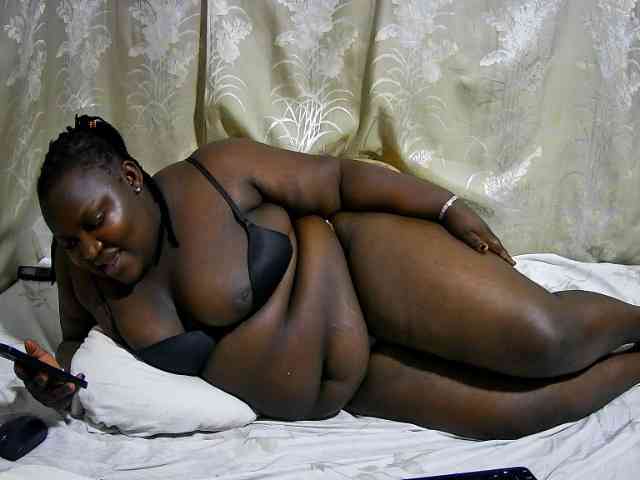 chubby-cherry webcam