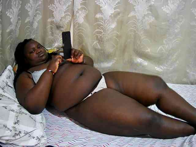 chubby-cherry webcam