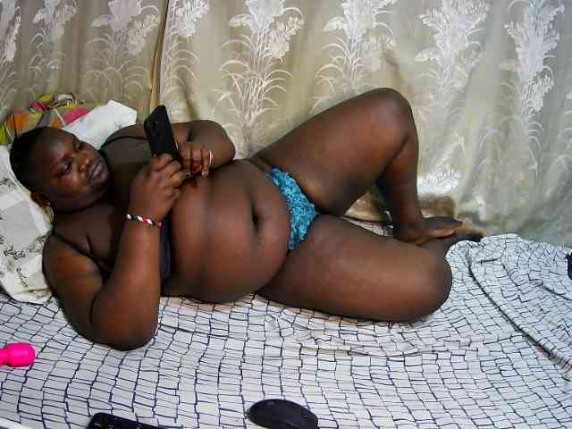 chubby-cherry webcam