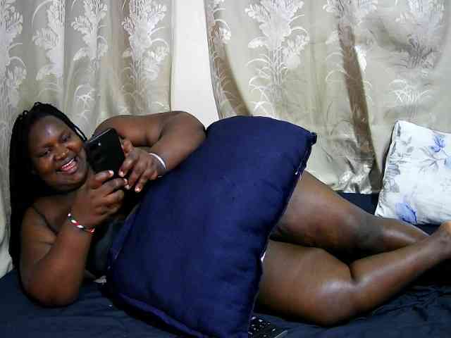 chubby-cherry webcam