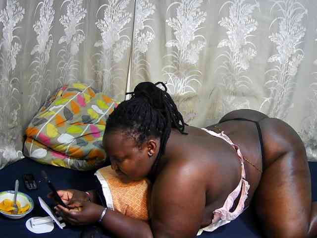 chubby-cherry webcam