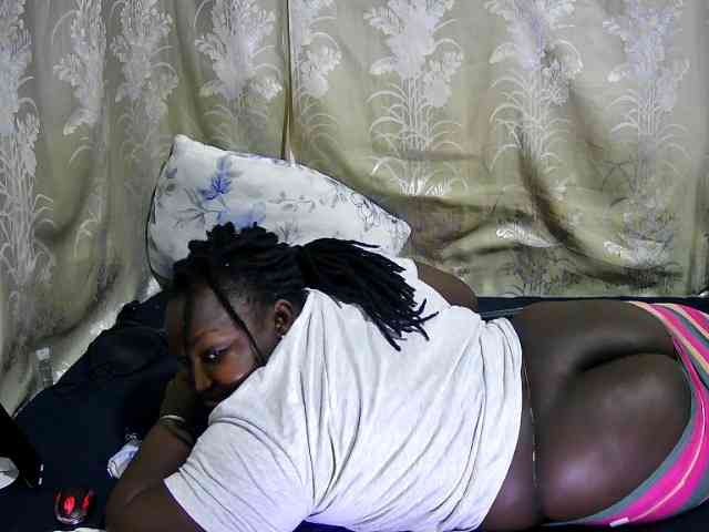 chubby-cherry webcam