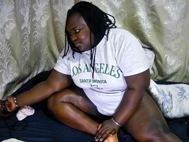 chubby-cherry webcam