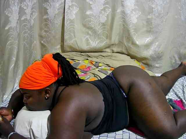 chubby-cherry webcam