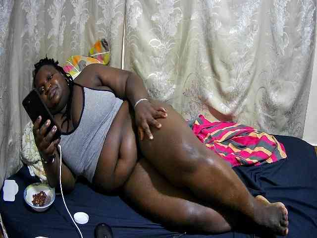 chubby-cherry webcam