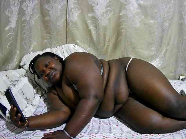 chubby-cherry webcam