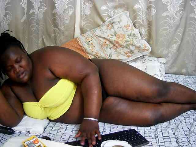 chubby-cherry webcam