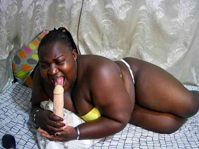 chubby-cherry webcam