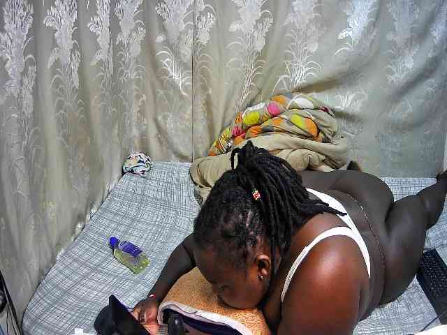 chubby-cherry webcam