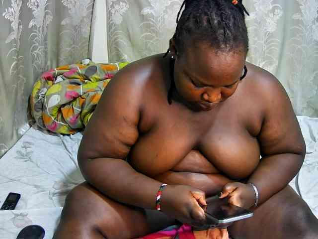 chubby-cherry webcam