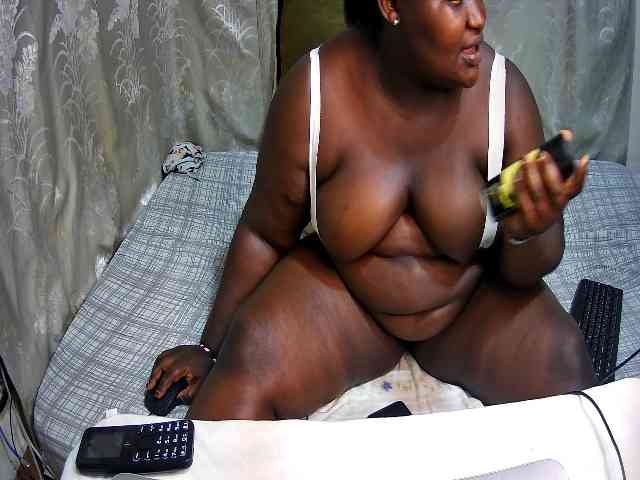 chubby-cherry webcam