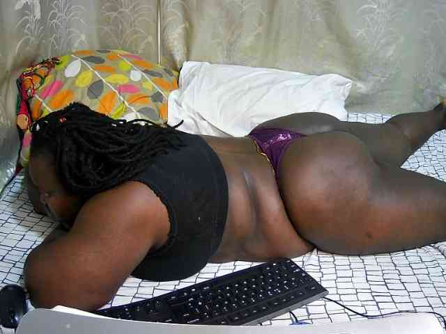 chubby-cherry webcam