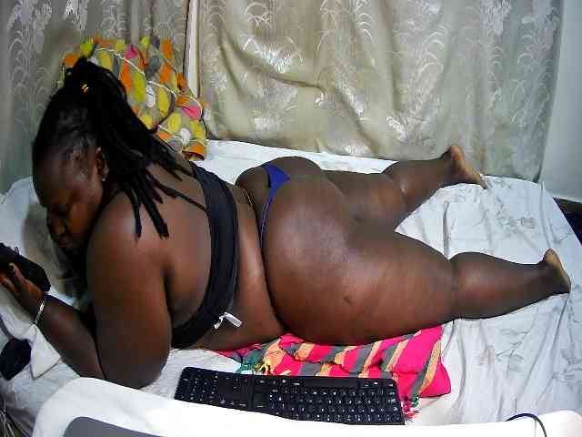 chubby-cherry webcam