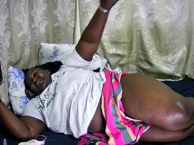 chubby-cherry webcam