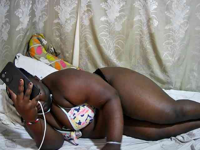 chubby-cherry webcam