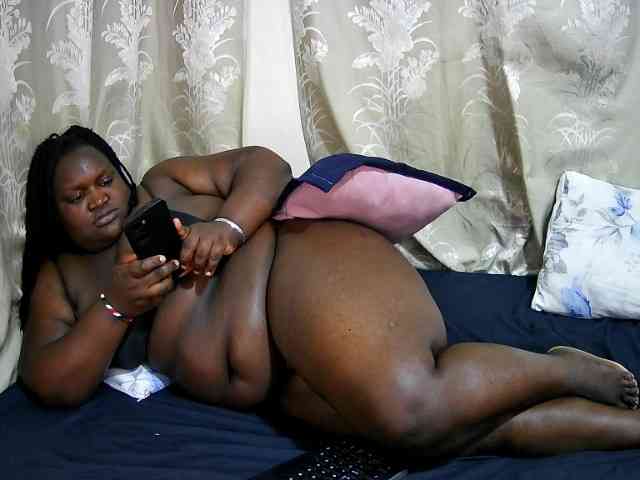 chubby-cherry webcam