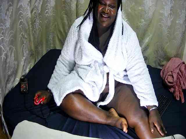 chubby-cherry webcam