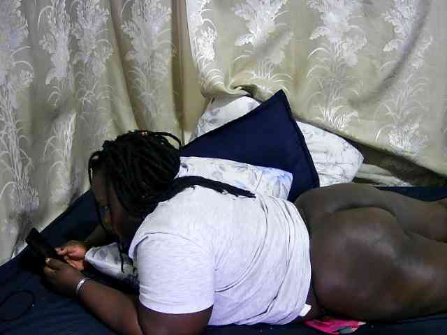 chubby-cherry webcam