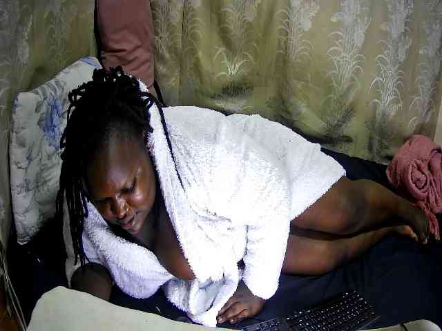 chubby-cherry webcam