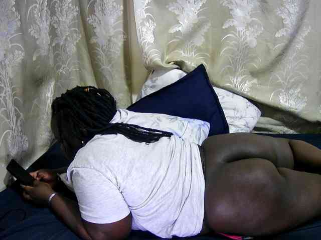 chubby-cherry webcam