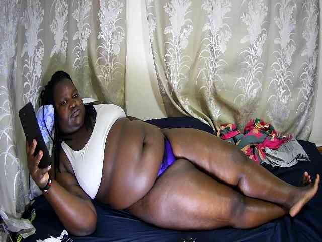 chubby-cherry webcam