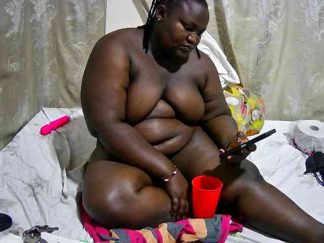 chubby-cherry webcam