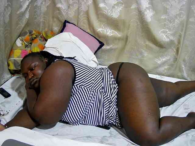 chubby-cherry webcam