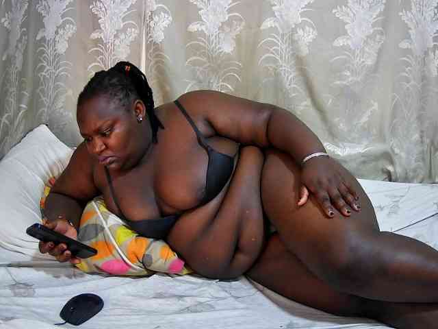 chubby-cherry webcam