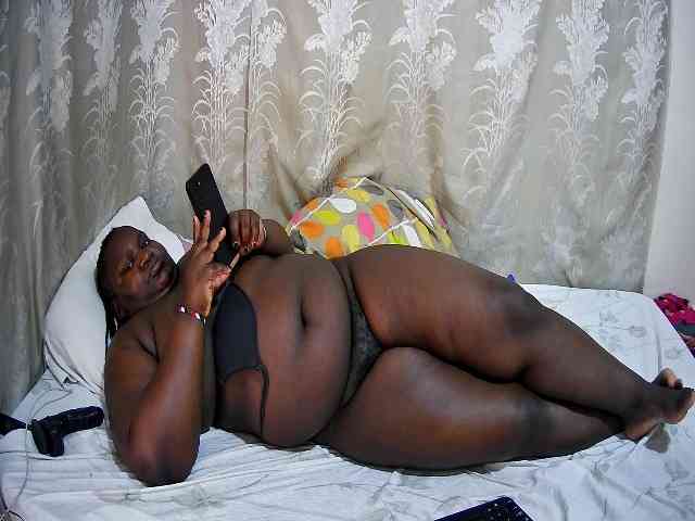 chubby-cherry webcam