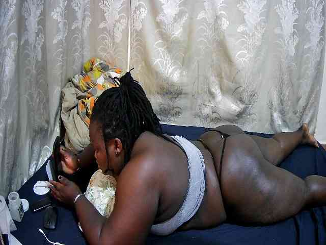 chubby-cherry webcam