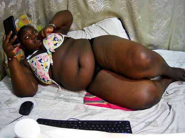 chubby-cherry webcam