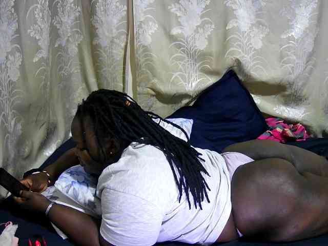 chubby-cherry webcam