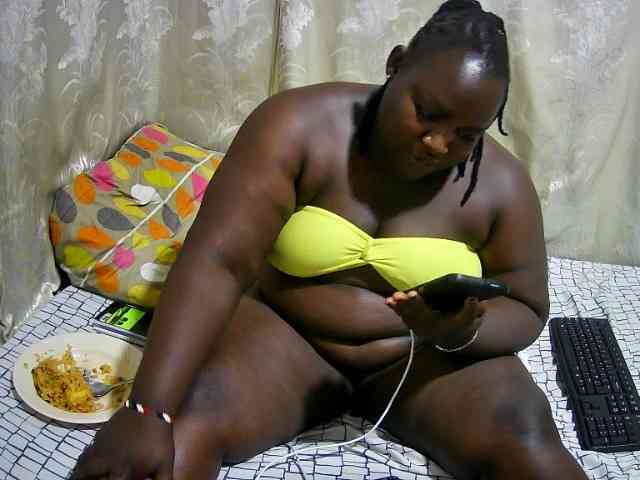 chubby-cherry webcam