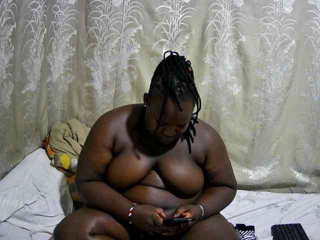 chubby-cherry webcam