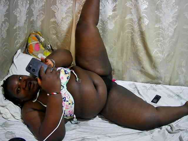 chubby-cherry webcam