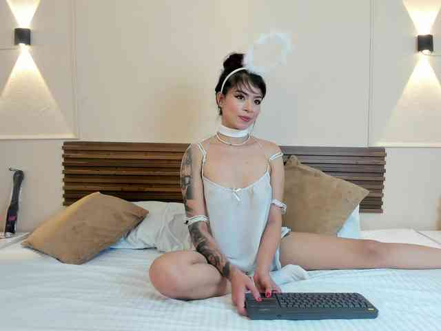 salome-diamond Live Webcam on BongaCams