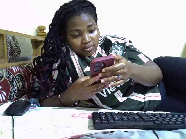 Honnyfuckinghot webcam