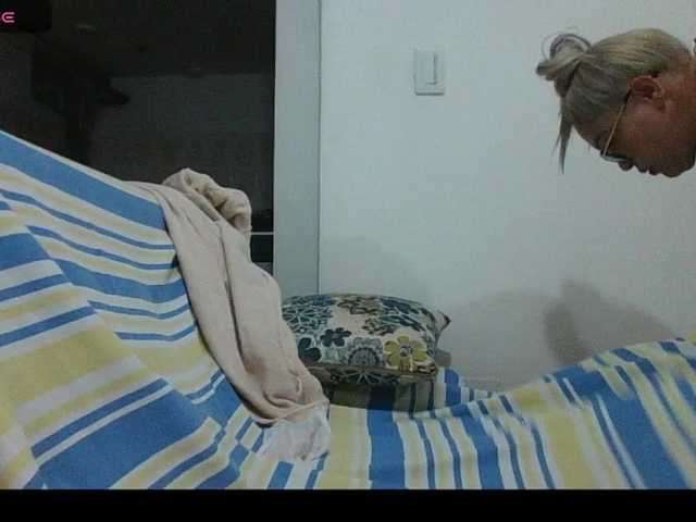 Hotmommyxxx from BongaCams