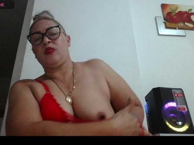 Hotmommyxxx from BongaCams is Freechat